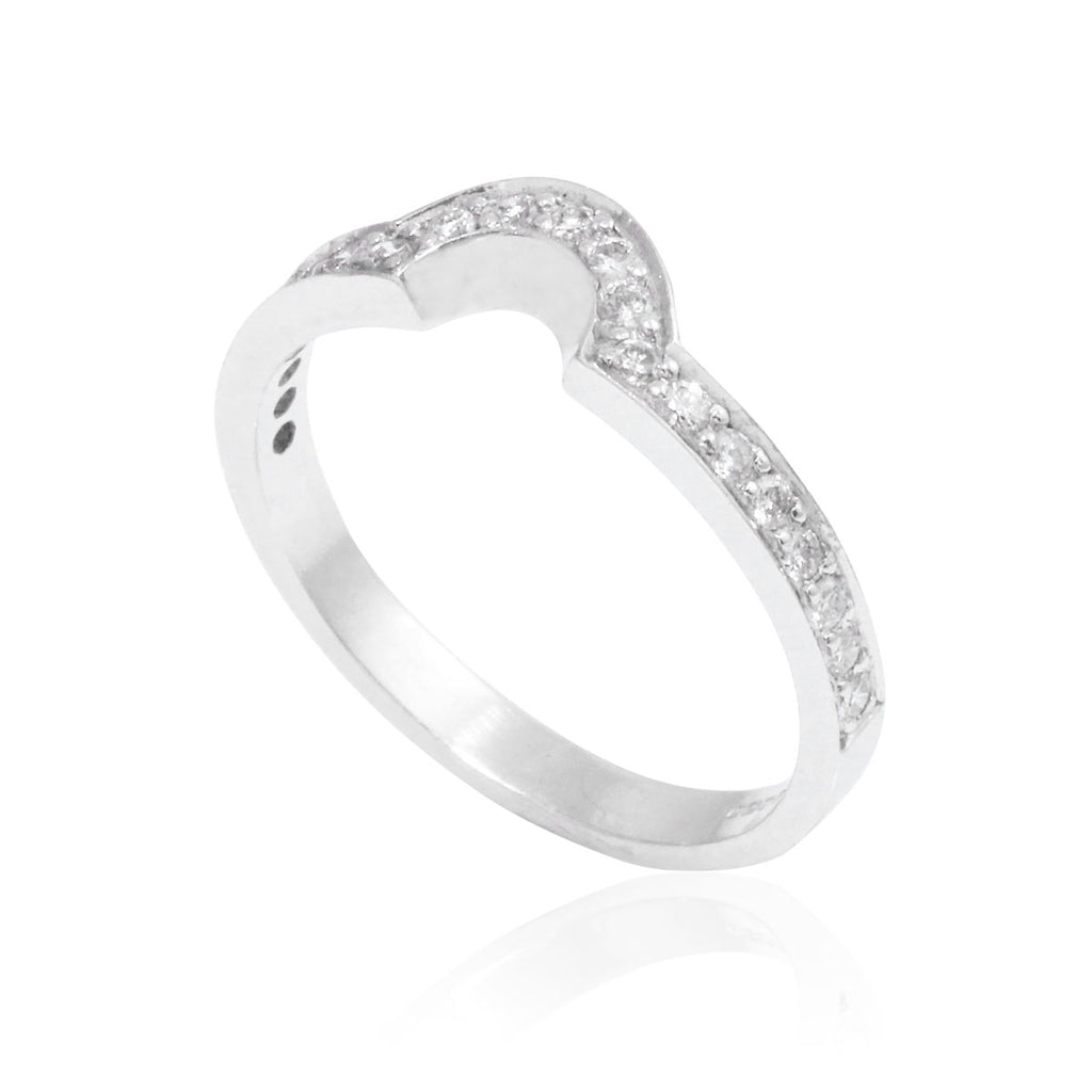 Diamond Shaped 18K White Gold Ring