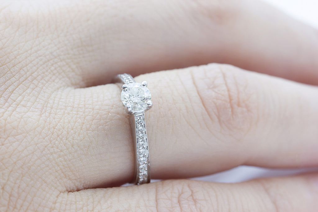 Round Cut Diamond 18K White Gold Ring - OUT OF STOCK