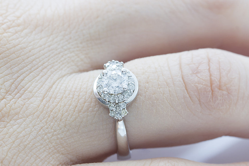 Diamond 18K White Gold Engagement Ring