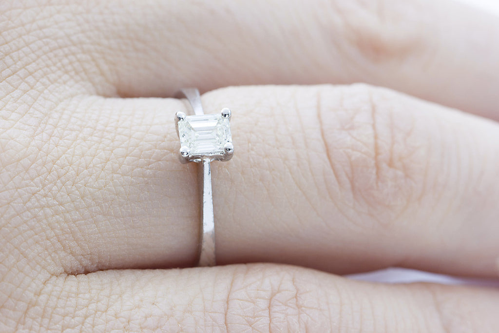 Emerald Cut Diamond Solitaire 18K White Gold Engagement Ring