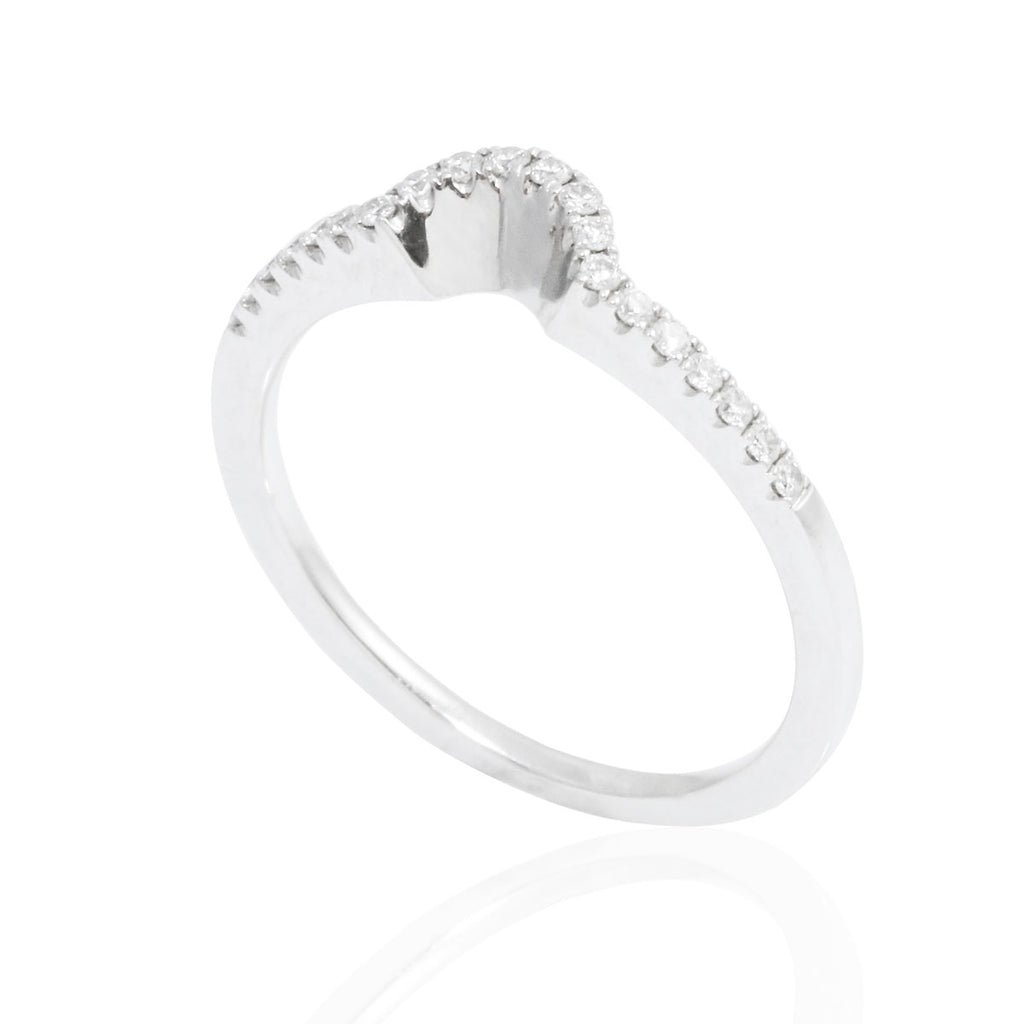 Diamond Shaped 18K White Gold Ring