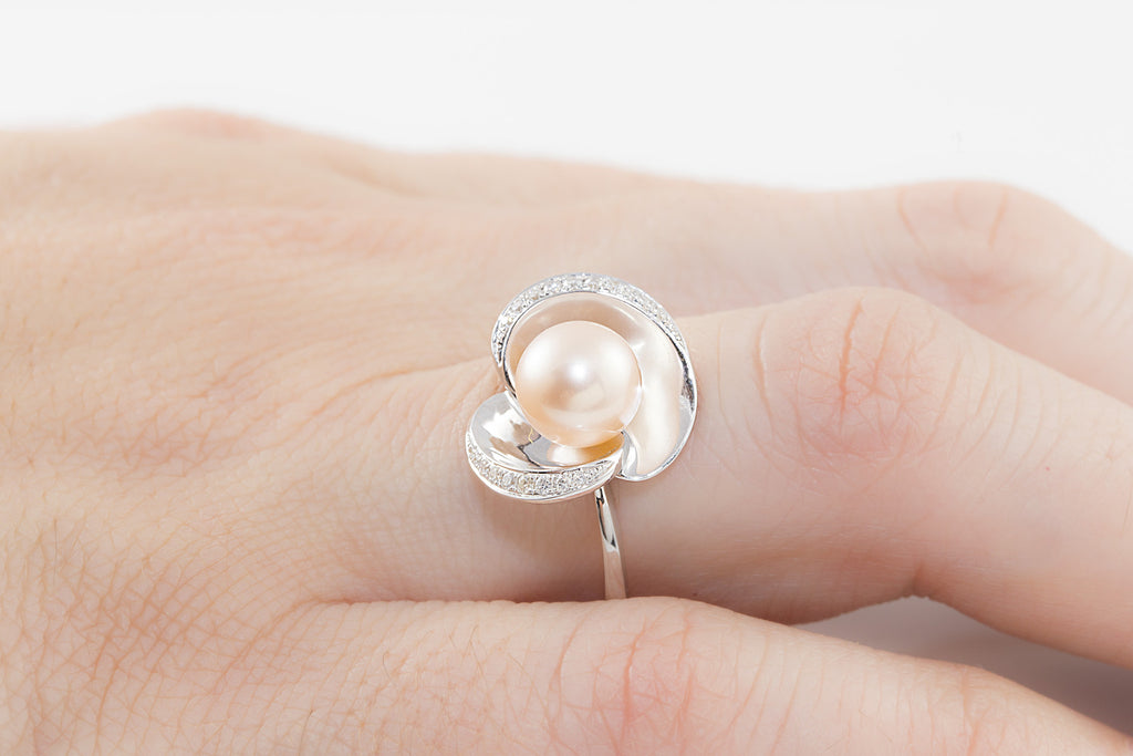 Pink Pearl and Diamond Flower Design 18K White Gold Ring