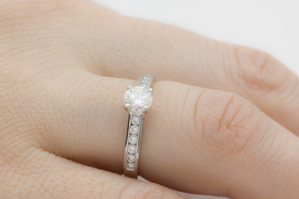 Solitaire Diamond 18K White Gold Engagement Ring