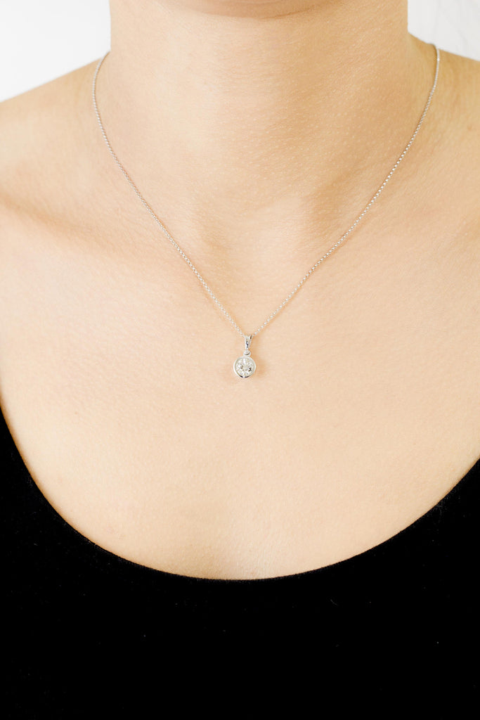 Single Stone Rub Over Diamond 18K White Gold Pendant