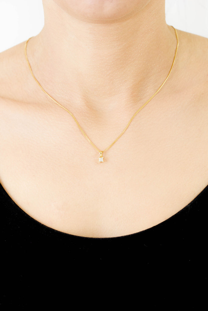 Diamond 18K Yellow Gold Pendant