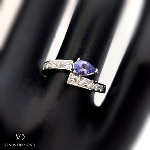 18k White Gold Diamond and Tanzanite Ring