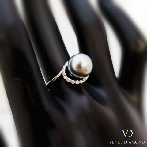 18k White Gold Diamond Tahitian Pearl Ring