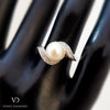 18K White Gold Diamond and Pearl Ring