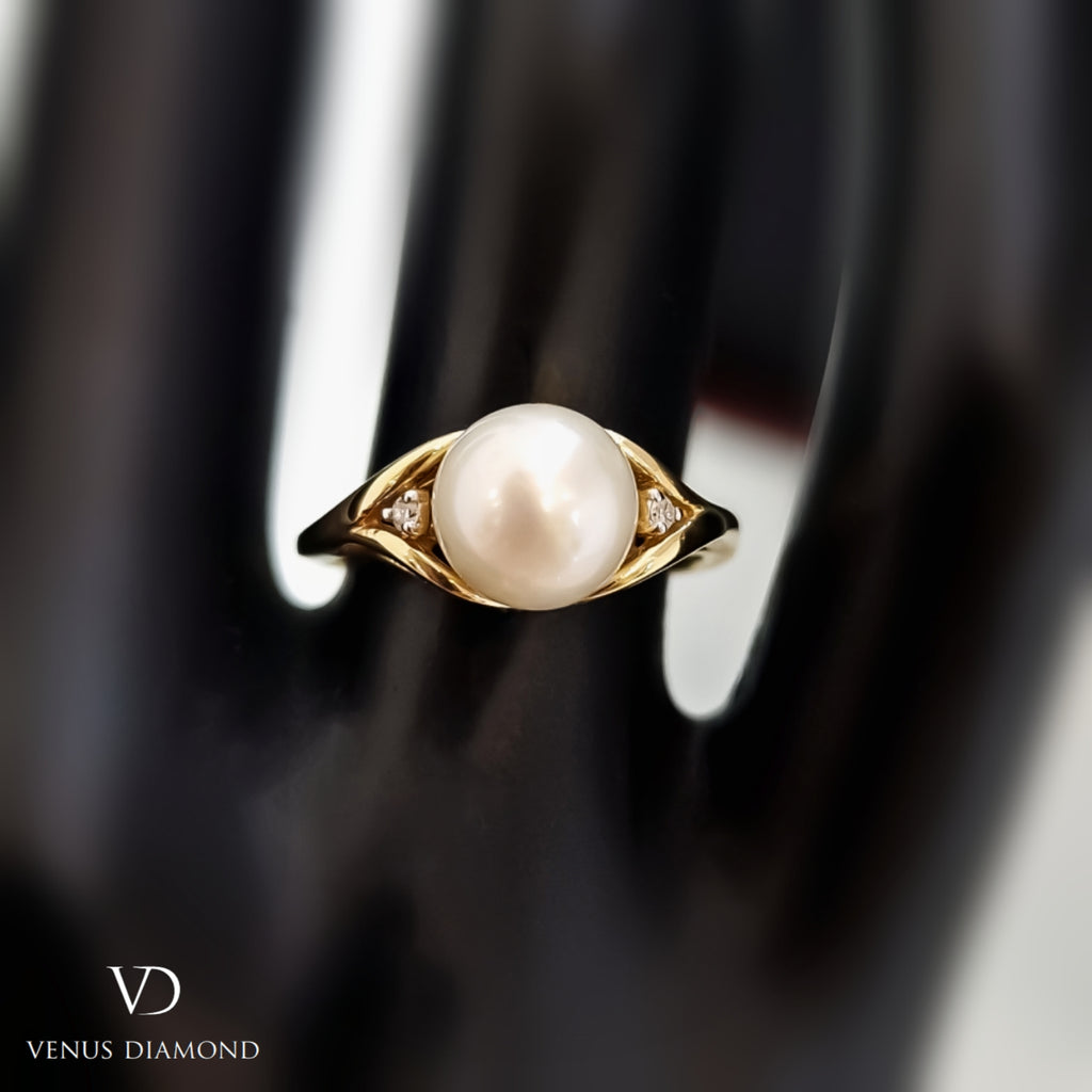 18K Yellow Gold Diamond and Pearl Ring