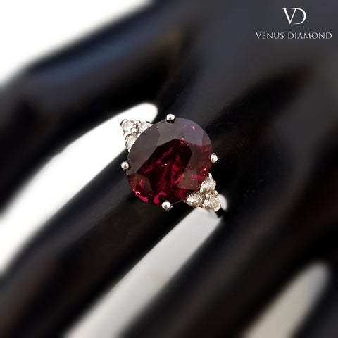 18k White Gold Diamond and Garnet Ring
