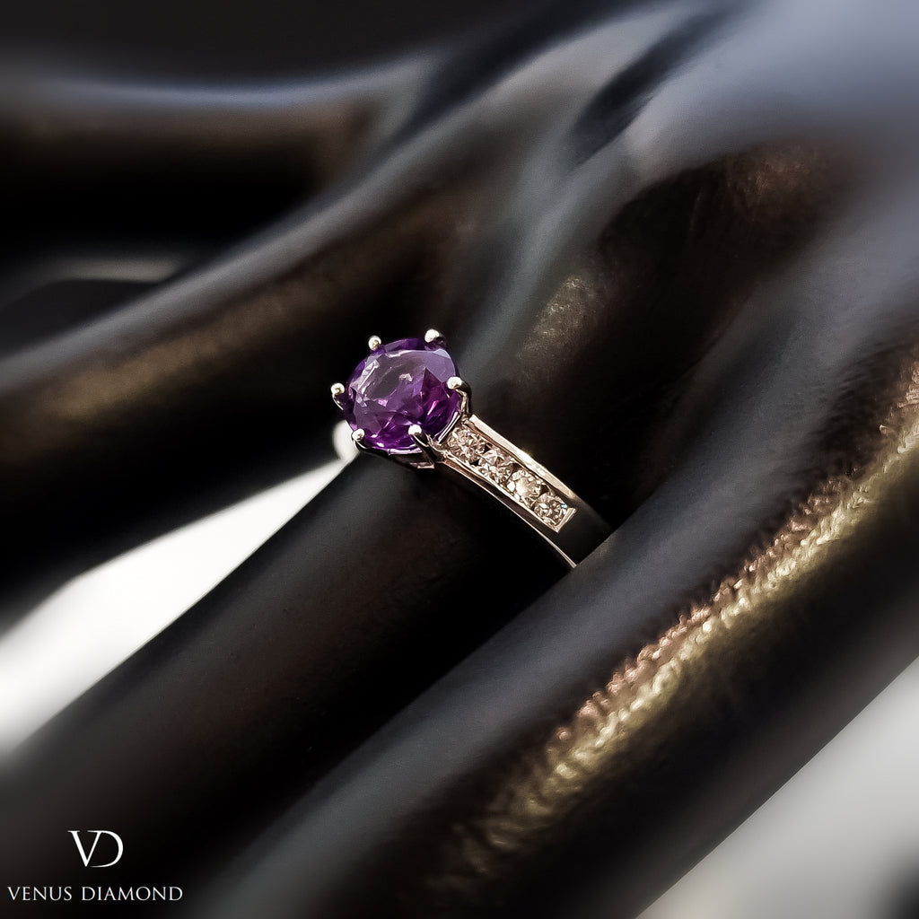 18k White Gold Diamond and Amethyst Ring