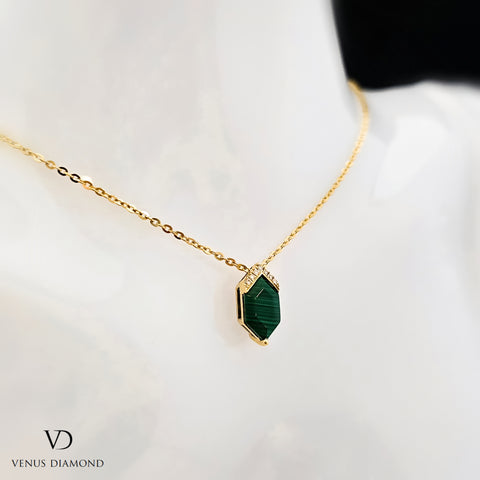 18k Yellow Gold Diamond Malachite Pendant