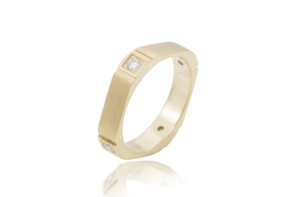 18K Polished Mat Square Shape Diamond 4mm Wedding Ring