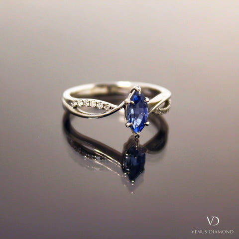 18k White Gold Sapphire & Diamond Ring on Twisted Band