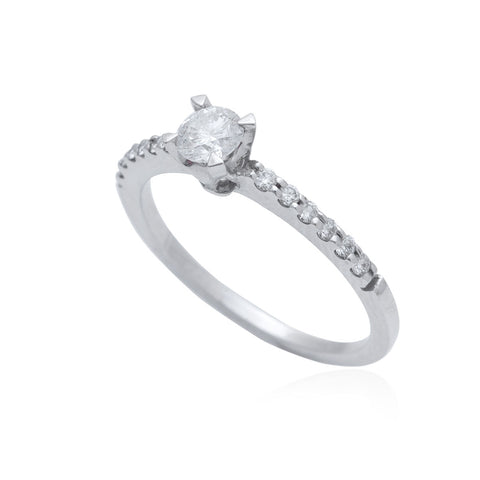 Round Cut Diamond 18K White Gold Engagement Ring