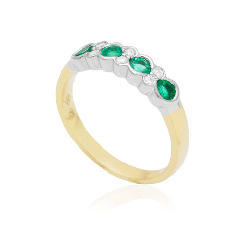 Emerald and Diamond Rub-Over Set 18K Yellow Gold Ring