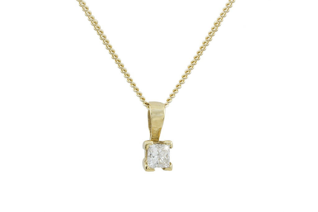 Diamond 18K Yellow Gold Pendant