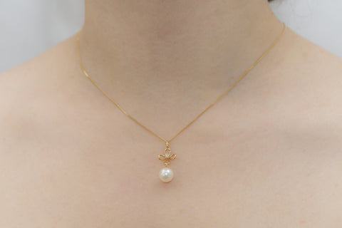 Pearl and Diamond Clover Design 18K Yellow Gold Pendant