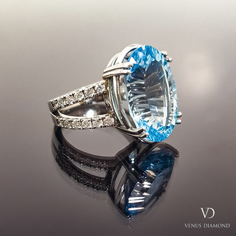 18k White Gold Diamond & Blue Topaz Ring