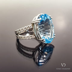 18k White Gold Diamond & Blue Topaz Ring