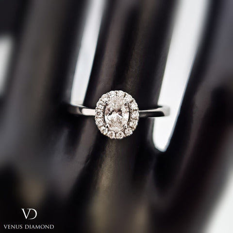 18k White Gold Oval Diamond Halo Ring
