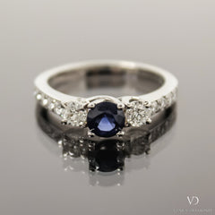 18k White Gold Diamond & Sapphire Ring