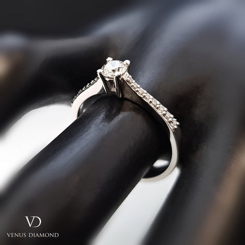 18k White Gold Engagement Ring with Diamond Shank